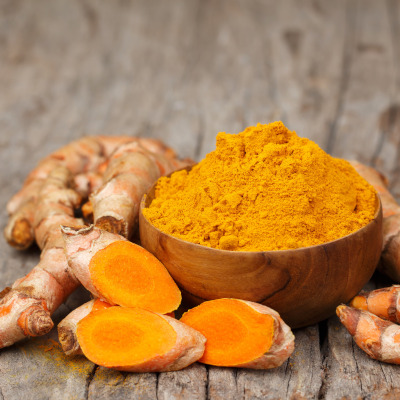 Curcuma Rhizom und Pulver